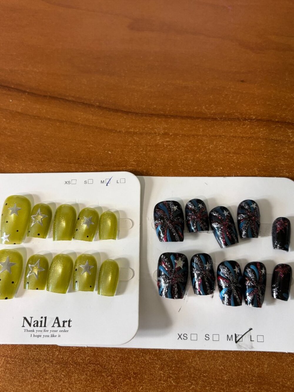 NAILS PRESS ON - 2 PAIR - SIZE MEDIUM